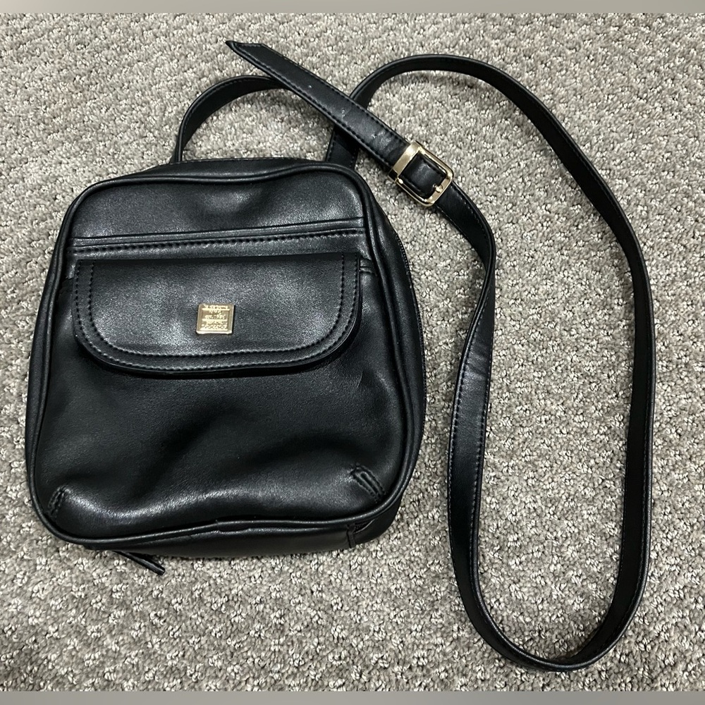 Vintage LIZ CLAIBORNE Genuine Leather Messenger/Crossbody Bag/Purse